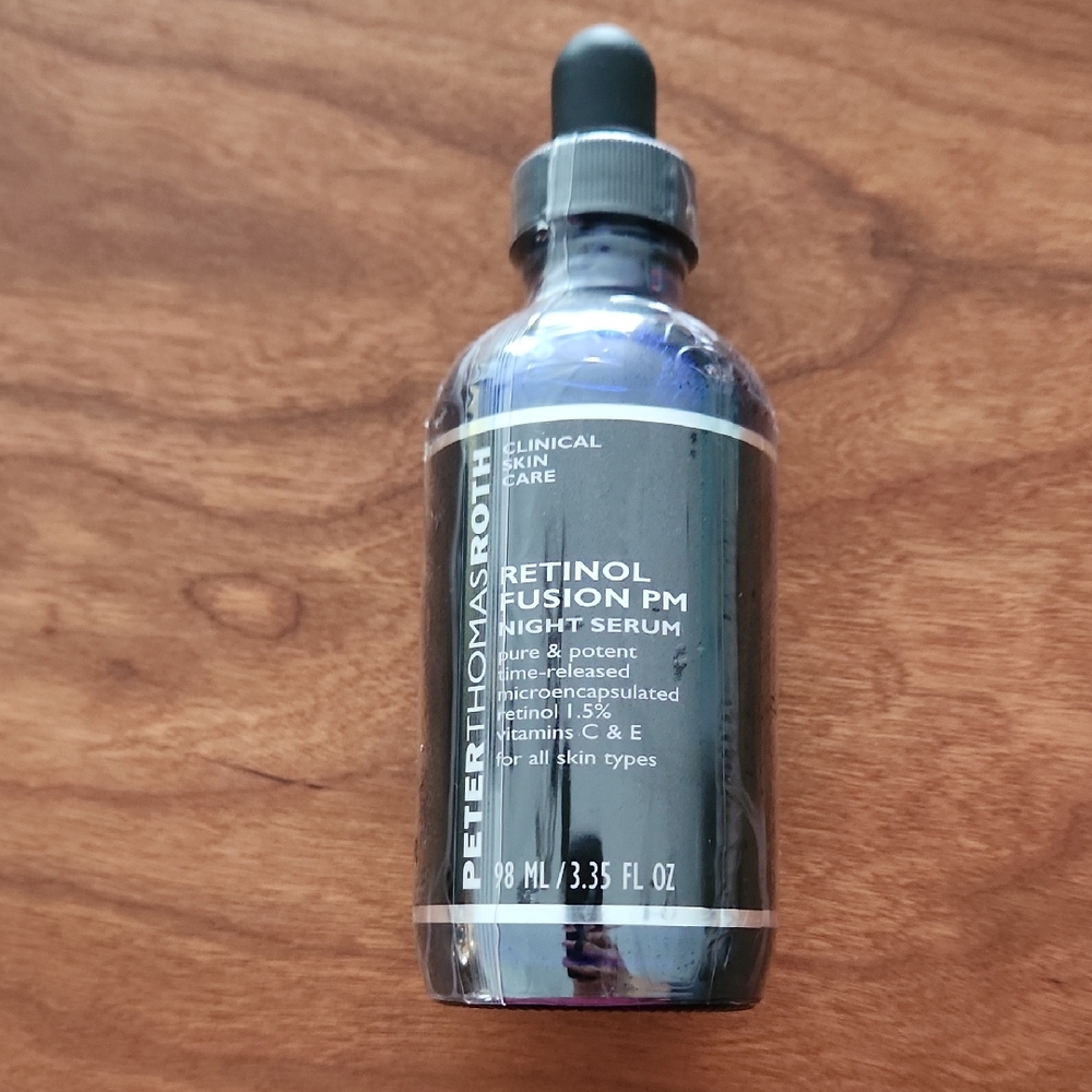 Peter Thomas Roth Retinol Fusion PM Night Serum - Dark Blue